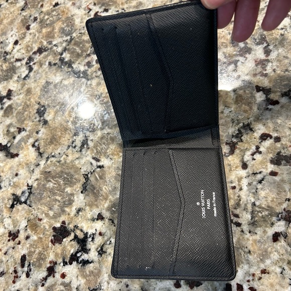 Louis Vuitton LV logo men’s bifold wallet - Picture 7 of 9